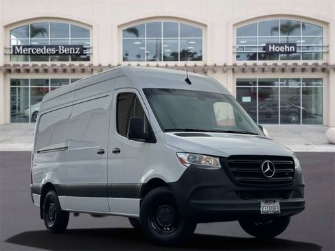 Used 2023 Mercedes-Benz Sprinter 2500 image 1