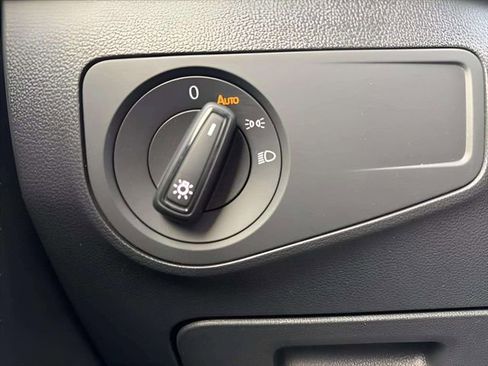 Used 2022 Volkswagen Tiguan S image 7