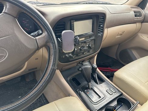 Used 1999 Toyota Land Cruiser image 11