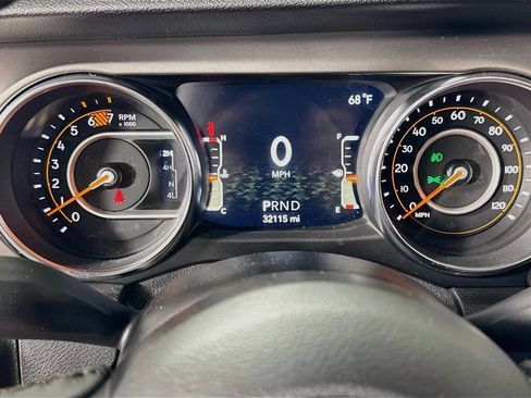 Used 2019 Jeep Wrangler Sport AWD/4WD image 12