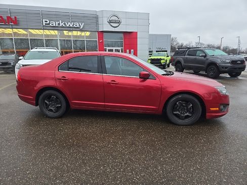 Used 2011 Ford Fusion SE image 8