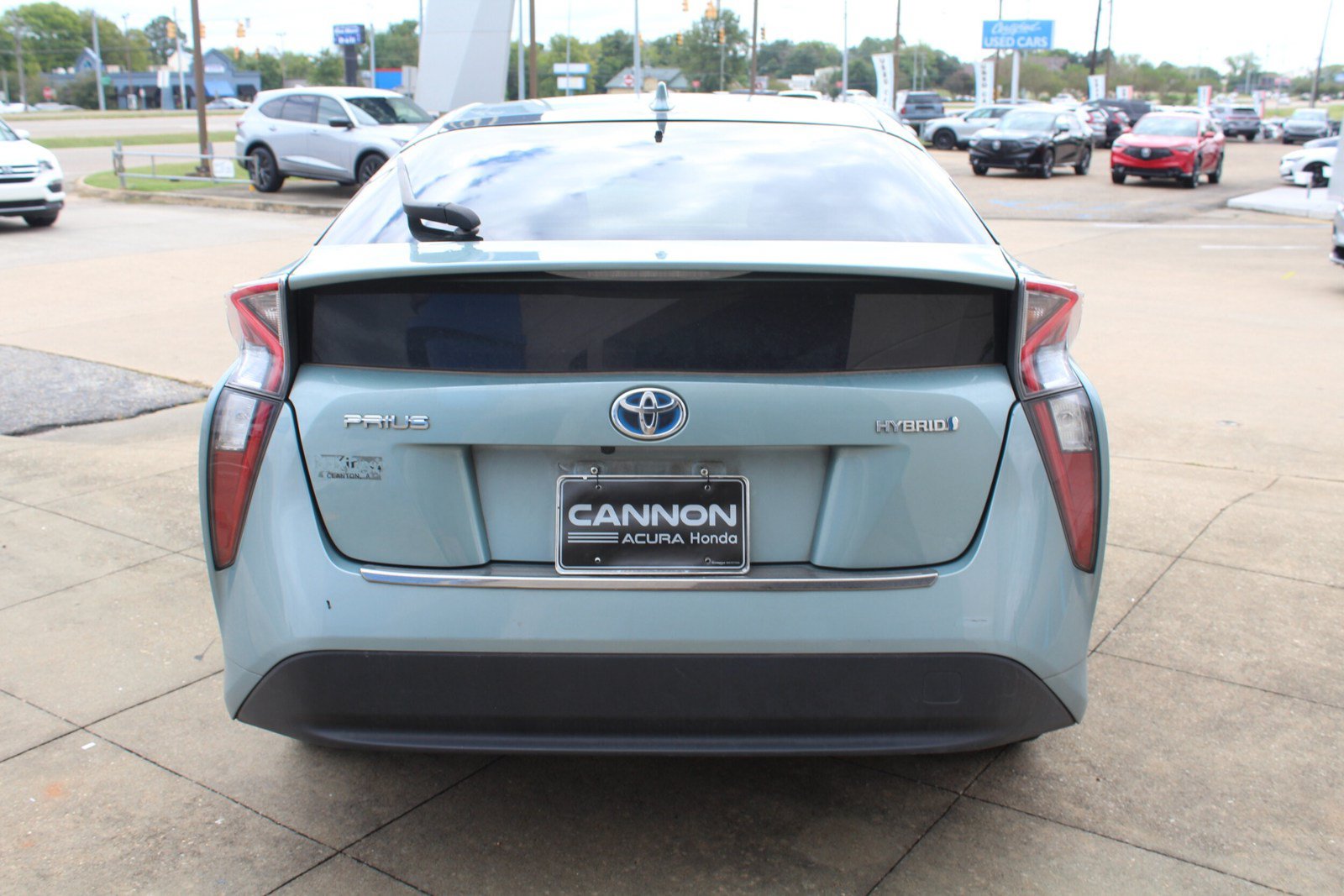 Used 2016 Toyota Prius Four w/ Advanced Technology Package FWD image 5