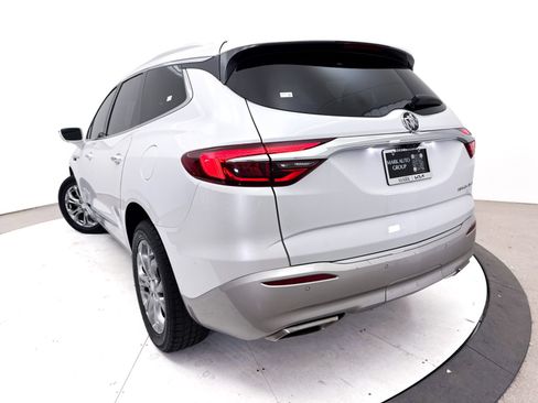 Used 2019 Buick Enclave Avenir w/ Avenir Technology Package FWD image 9