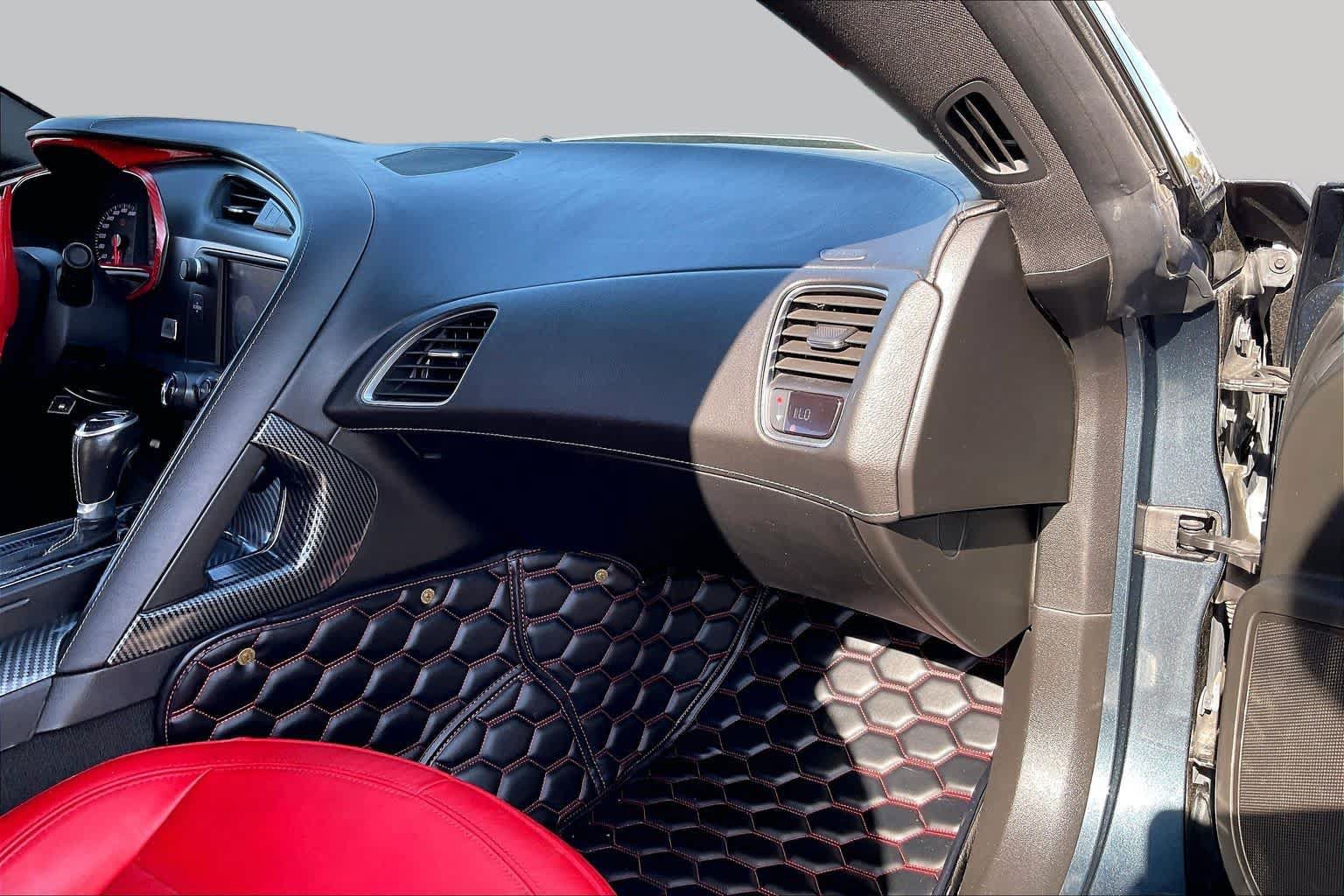 Used 2019 Chevrolet Corvette Stingray Coupe w/ 1LT RWD image 16