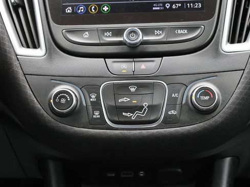Used 2025 Chevrolet Malibu LS FWD image 21