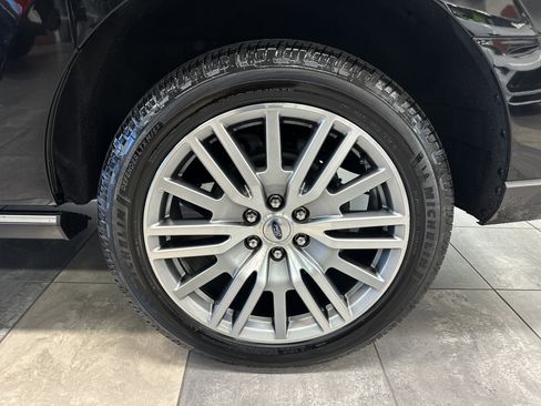 Certified 2022 Ford Expedition Max Limited image 9