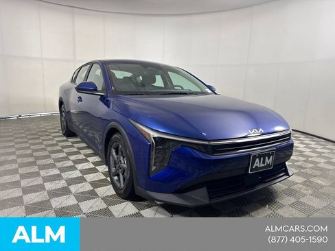Used 2025 Kia K4 FWD image 3