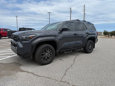 Used 2025 Toyota 4Runner SR5 AWD/4WD image 2
