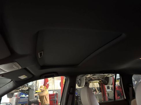 Used 2023 Honda Passport EX-L image 17