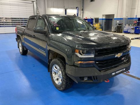 Used 2018 Chevrolet Silverado 1500 LT w/ All Star Edition AWD/4WD image 1