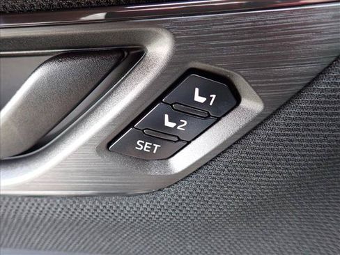 Used 2026 Subaru Outback Limited AWD/4WD image 18