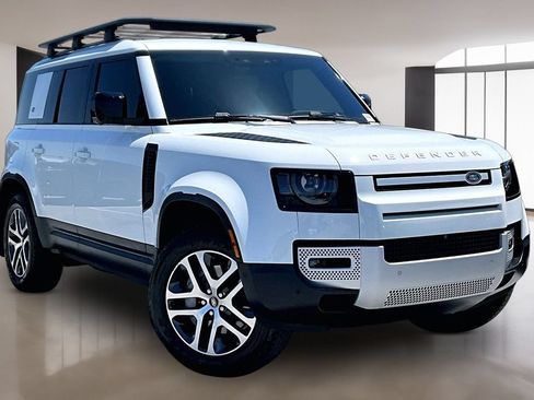 Certified 2023 Land Rover Defender 110 SE AWD/4WD image 3