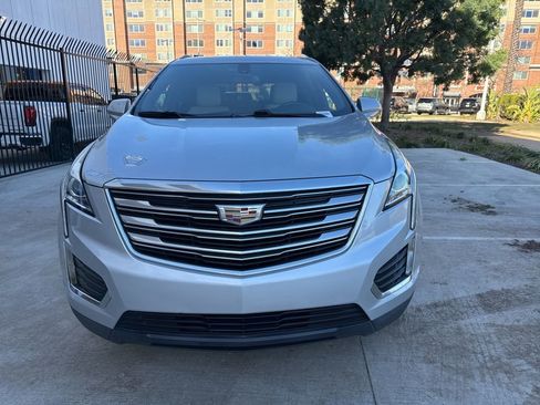 Used 2018 Cadillac XT5 AWD image 2