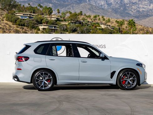 New 2026 BMW X5 xDrive50e image 5