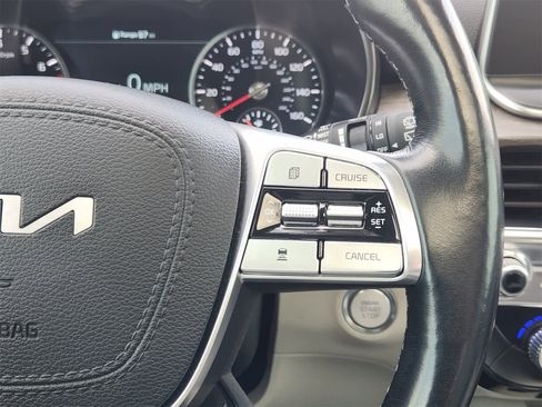 Certified 2022 Kia Telluride SX w/ SX Prestige Package image 28