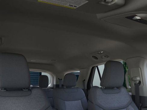 New 2025 Ford Explorer Active image 22