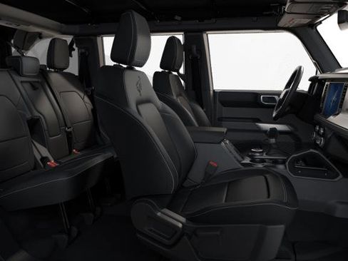 New 2025 Ford Bronco Outer Banks w/ Sasquatch Package image 6