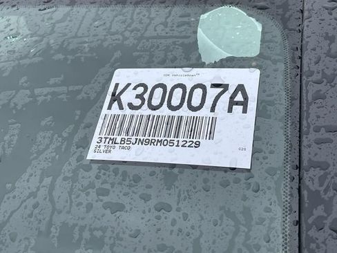 Certified 2024 Toyota Tacoma TRD Sport w/ TRD Sport Premium Package AWD/4WD image 5