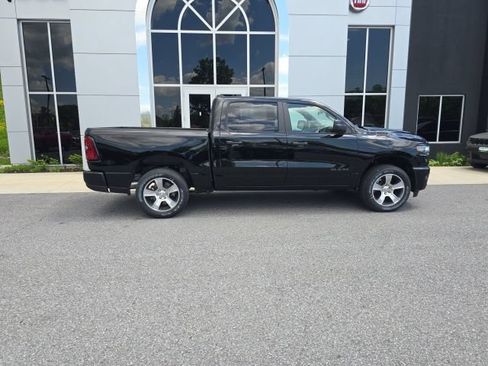 New 2026 RAM 1500 Express AWD/4WD image 7