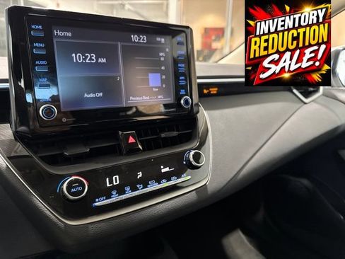 Used 2022 Toyota Corolla LE FWD image 23