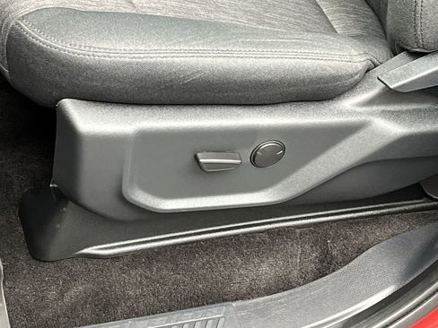 Used 2022 Ford Expedition XLT image 11