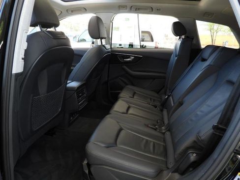 Used 2022 Audi Q7 3.0T Premium Plus AWD/4WD image 36