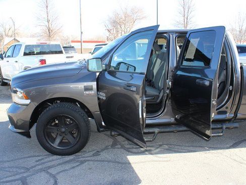 Used 2018 RAM 1500 Express w/ Express Value Package image 8