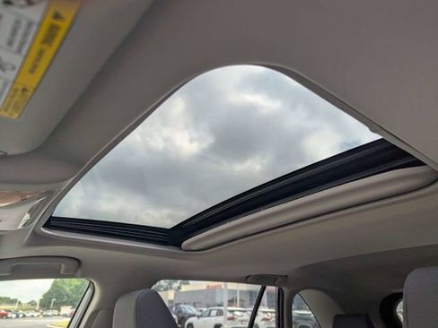 Used 2019 Toyota RAV4 XLE AWD/4WD image 20