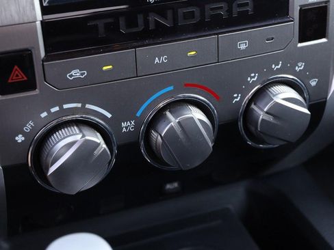 Used 2018 Toyota Tundra SR5 w/ SR5 Upgrade Package AWD/4WD image 17
