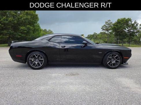 Used 2019 Dodge Challenger R/T RWD image 2