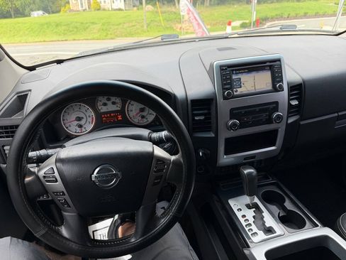Used 2015 Nissan Titan PRO-4X w/ Pro-4x Luxury Package AWD/4WD image 21
