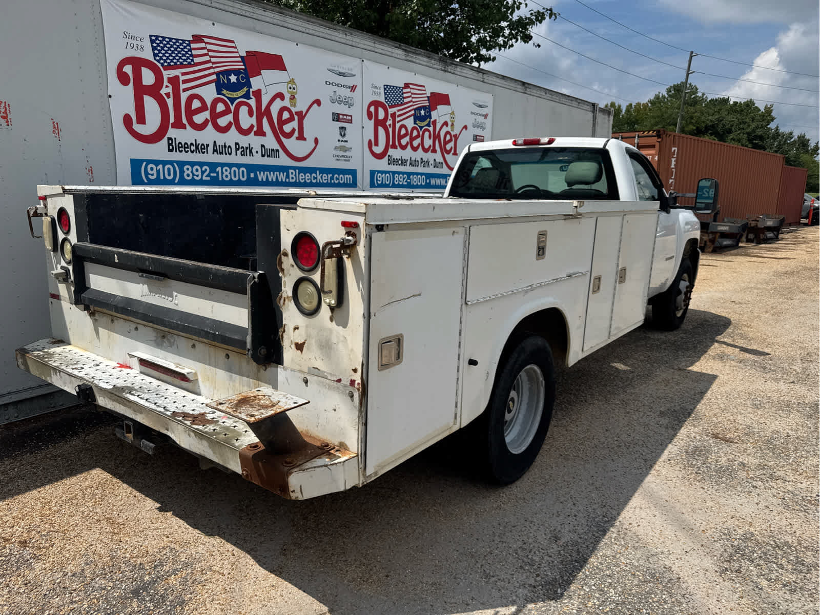 Used 2013 Chevrolet Silverado 3500 W/T RWD image 3