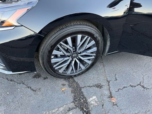 Used 2025 Nissan Altima 2.5 SV image 29