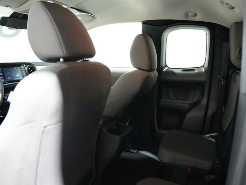 Used 2021 Toyota Tacoma SR w/ SR Convenience Package image 17