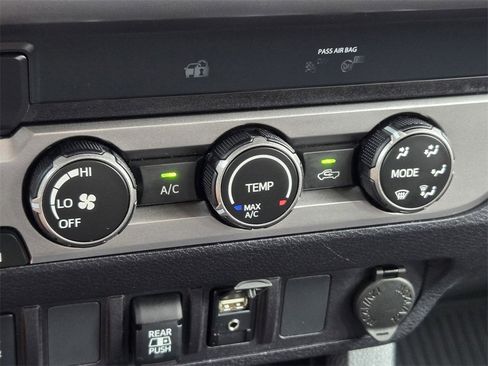 Used 2019 Toyota Tacoma SR5 image 20