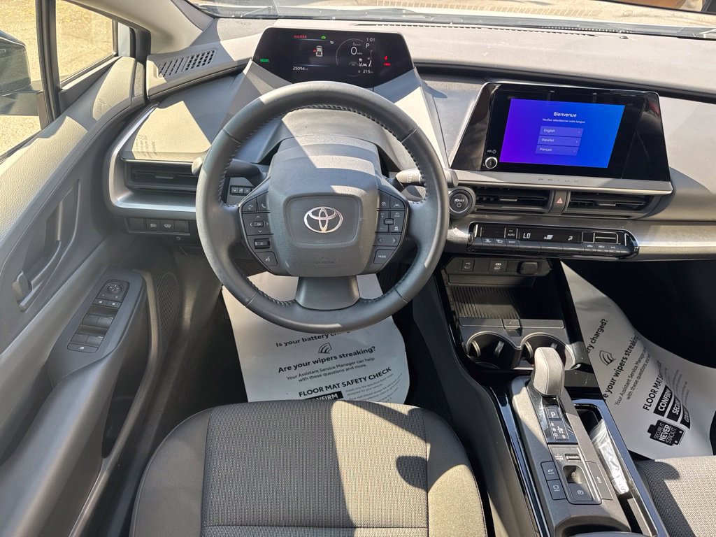 Certified 2023 Toyota Prius LE FWD image 29