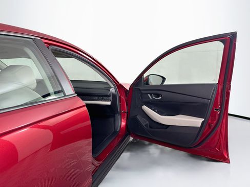 Used 2025 Honda Accord LX image 28