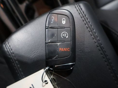 Certified 2024 Jeep Compass Limited image 28