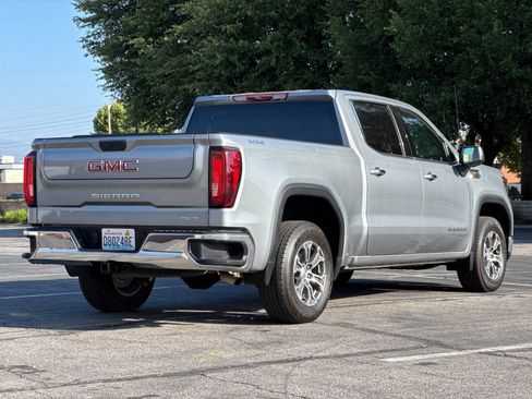 Used 2024 GMC Sierra 1500 SLT AWD/4WD image 4