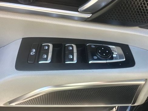 Used 2024 Kia Telluride S FWD image 12