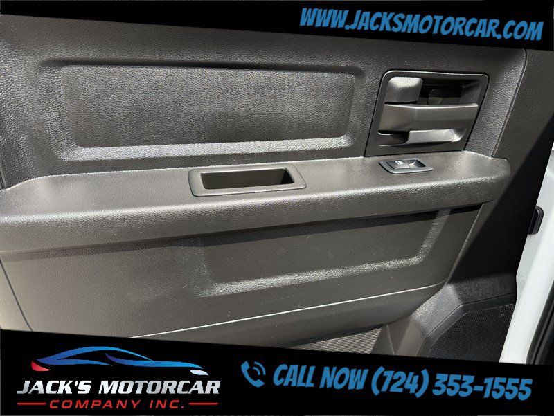 Used 2024 RAM 3500 Tradesman w/ Chrome Appearance Group AWD/4WD image 33