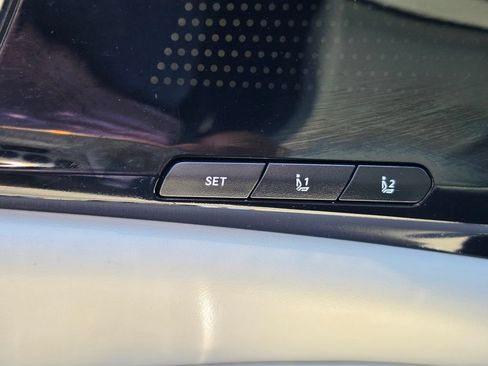 Certified 2025 Kia Carnival SX Prestige FWD image 12