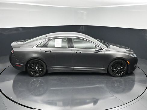 Used 2016 Lincoln MKZ AWD image 22