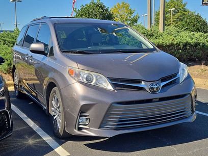 Used 2020 Toyota Sienna XLE