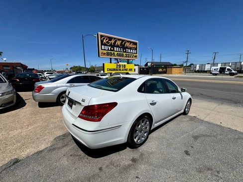 Used 2013 Hyundai Equus Signature RWD image 3