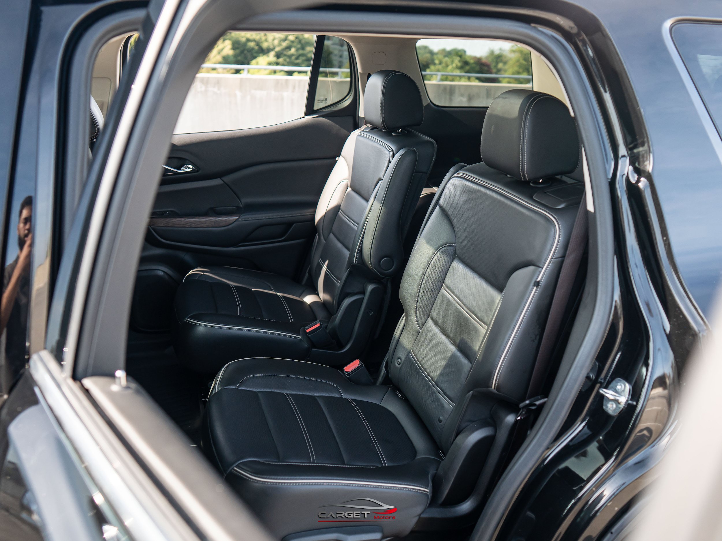 Used 2020 GMC Acadia Denali w/ Technology Package FWD image 21