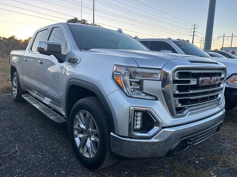 Used 2020 GMC Sierra 1500 SLT w/ SLT Convenience Package image 3