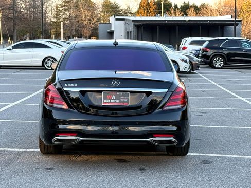 Used 2020 Mercedes-Benz S 560 Sedan w/ AMG Line Exterior image 5