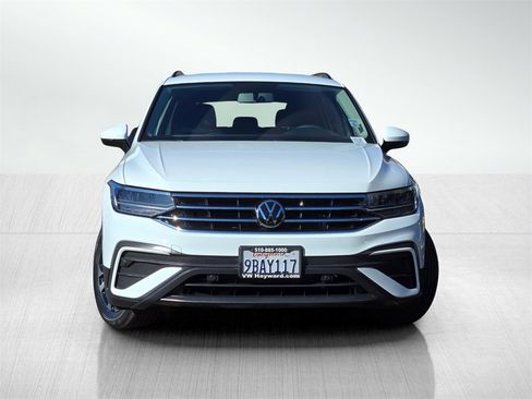 Used 2022 Volkswagen Tiguan S image 2