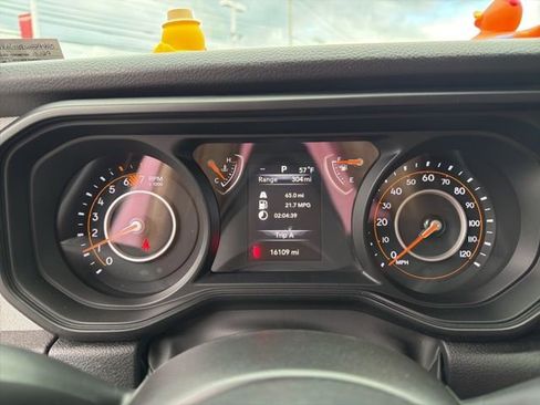 Used 2024 Jeep Wrangler Sport AWD/4WD image 16